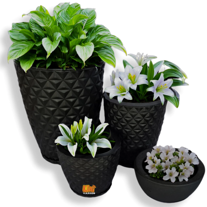 Kit 4 Vasos Decorativos Modernos Coluna Diamante 3D Polietileno Para Plantas N1, N2 e N3 Com Bacia P + Pratos Coletores